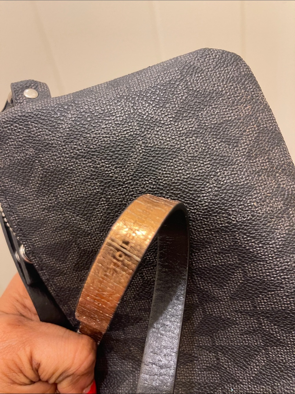 Michael Michael Kors please check all picture of condition - Picture 13 of 17